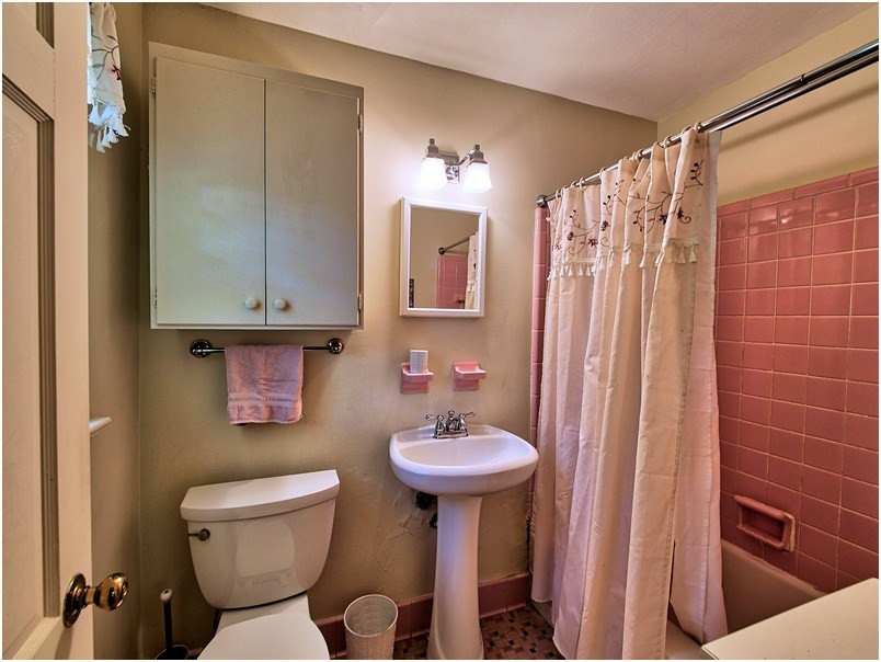 2703 Clark Avenue Raleigh, NC 27607 - Photo 10 of 24 Bathroom