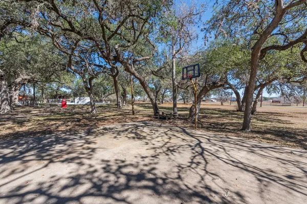 $190,000 | 167 Buckeye Knoll Road, George West, TX 78022