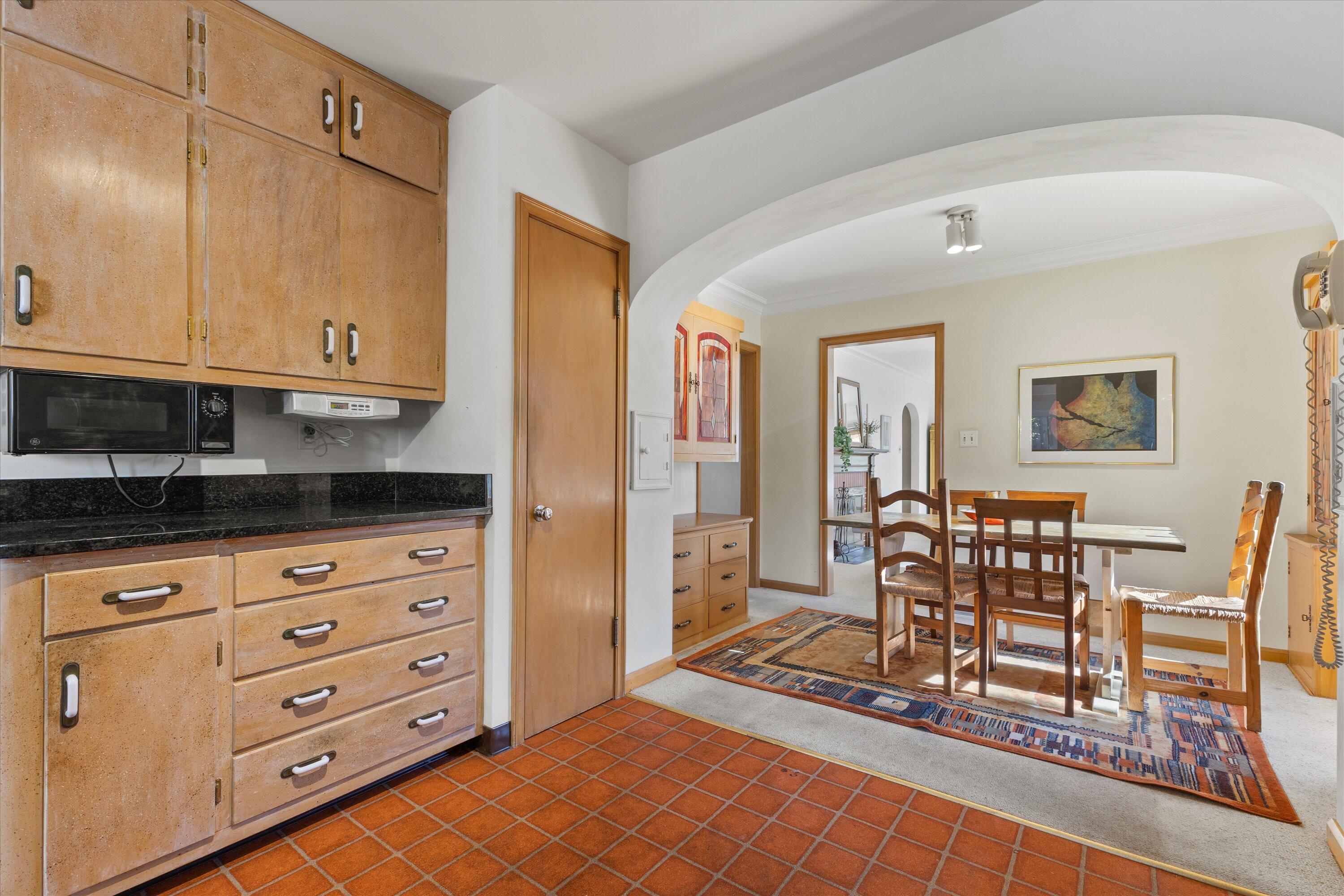 932 Kentucky Street Racine, WI 53405 - Photo 22 of 44 Brook Nook