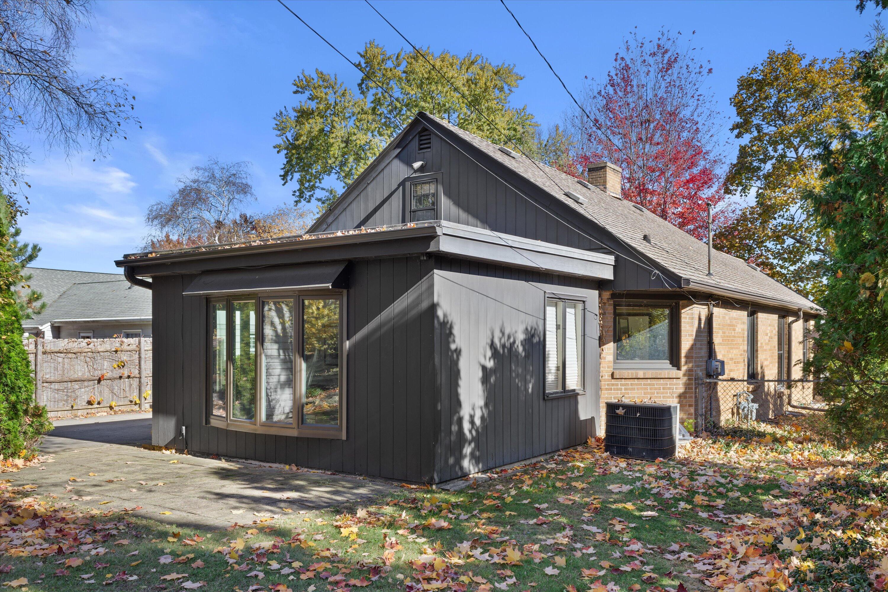 932 Kentucky Street Racine, WI 53405 - Photo 41 of 44 Exterior