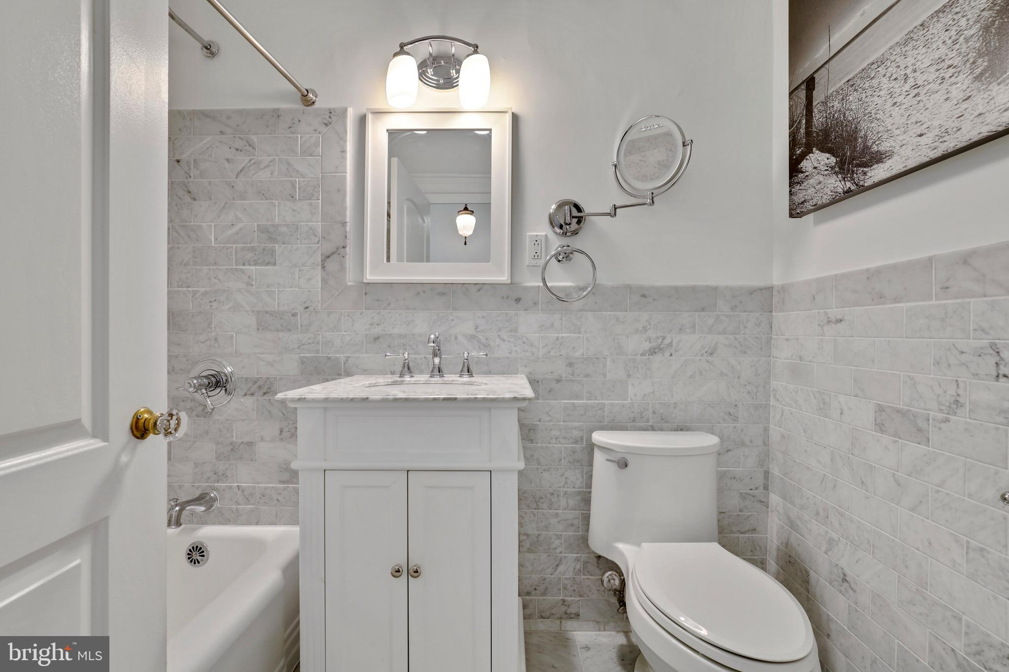 2022 Columbia Road Northwest, Unit 315 Washington, DC 20009 - Photo 13 of 37