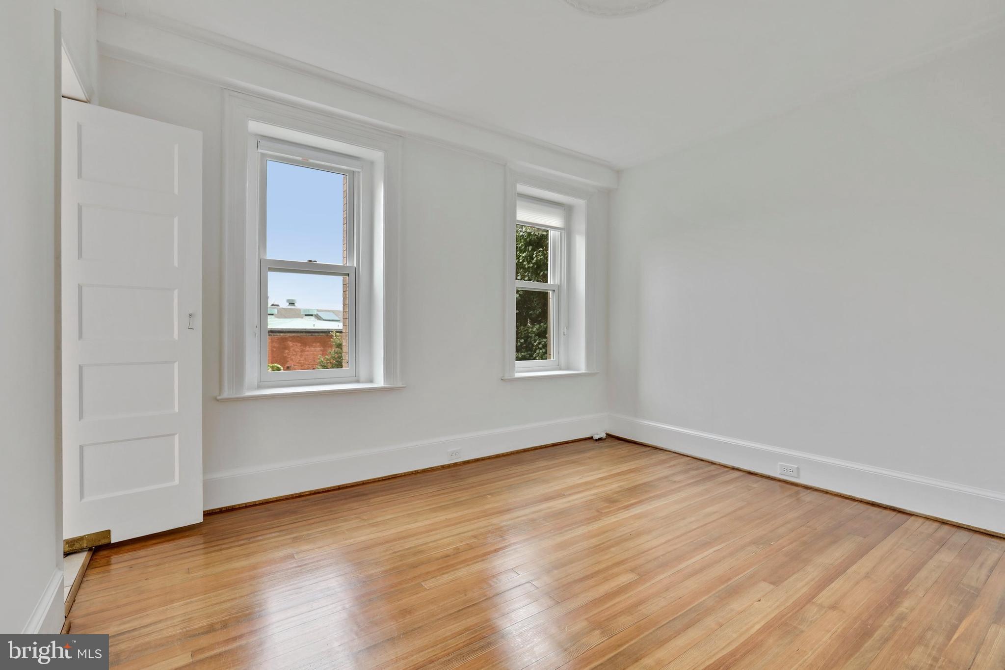 2022 Columbia Road Northwest, Unit 315 Washington, DC 20009 - Photo 20 of 37