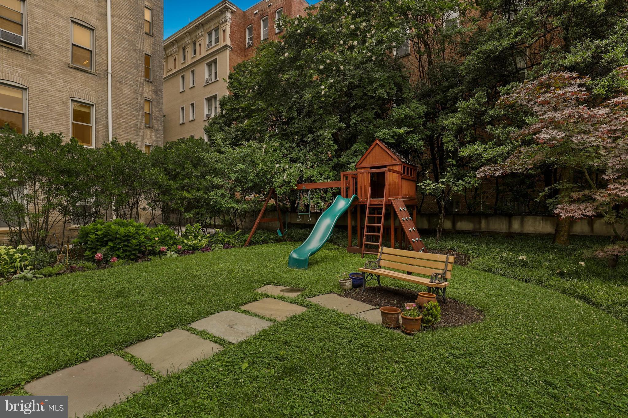 2022 Columbia Road Northwest, Unit 315 Washington, DC 20009 - Photo 36 of 37