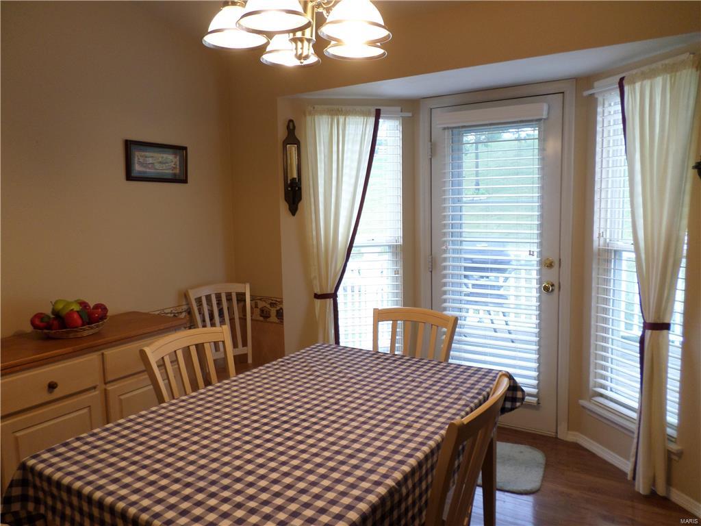 5016 Nicholas Ridge Drive St. Louis, MO 63129 - Photo 12 of 28 Gallery Image 12