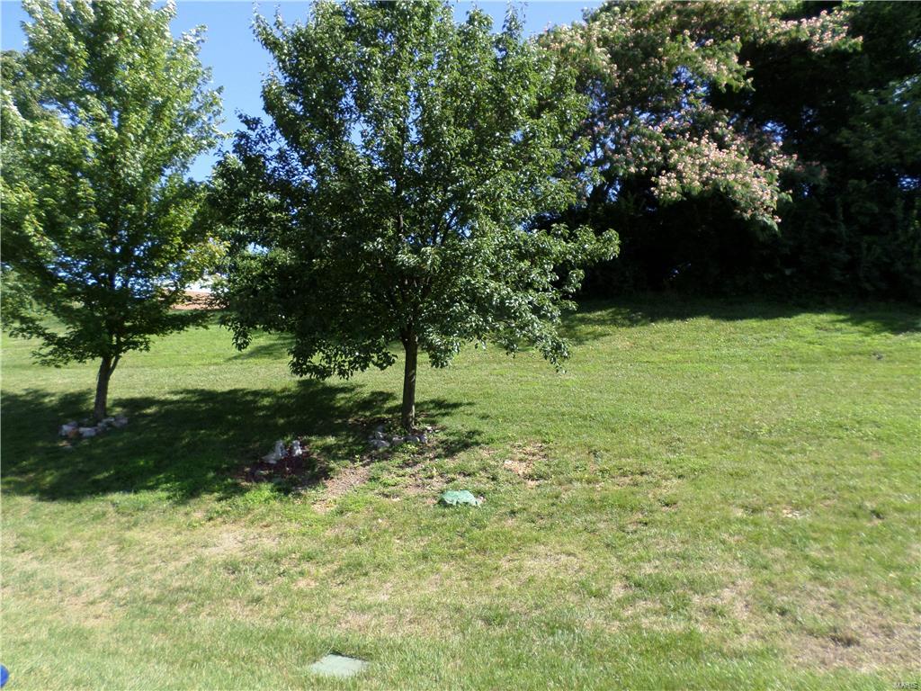 5016 Nicholas Ridge Drive St. Louis, MO 63129 - Photo 2 of 28 Gallery Image 2