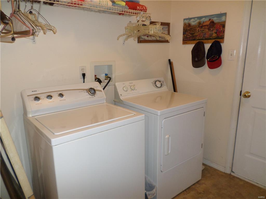 5016 Nicholas Ridge Drive St. Louis, MO 63129 - Photo 21 of 28 Gallery Image 21