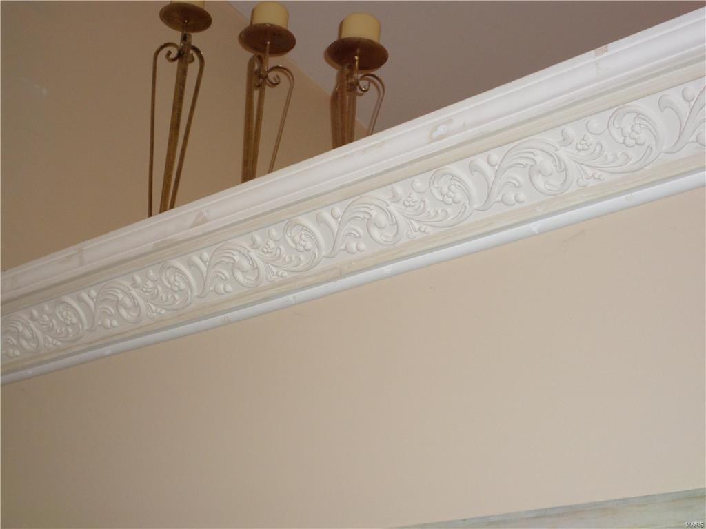5016 Nicholas Ridge Drive St. Louis, MO 63129 - Photo 6 of 28 Gallery Image 6