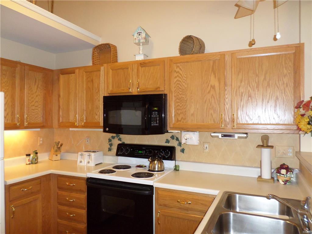 5016 Nicholas Ridge Drive St. Louis, MO 63129 - Photo 10 of 28 Gallery Image 10