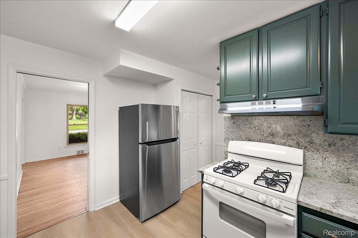 536 Rolling Rock Road Bloomfield Hills, MI 48304 - Photo 16 of 48 26-536 Rolling Rock Dr-45.jpg