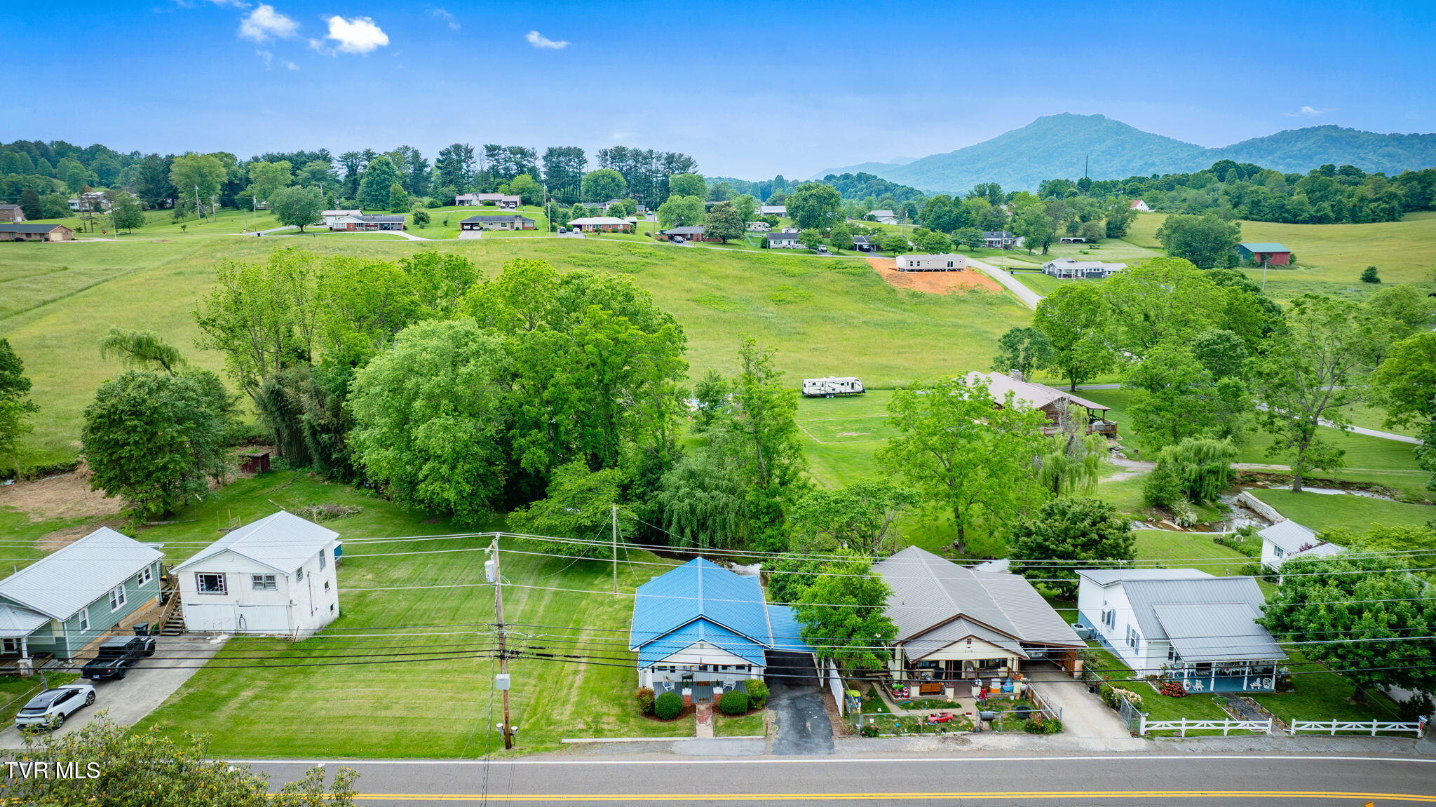 1774 Highway 93 Fall Branch, TN 37656 - Photo 24 of 29 102