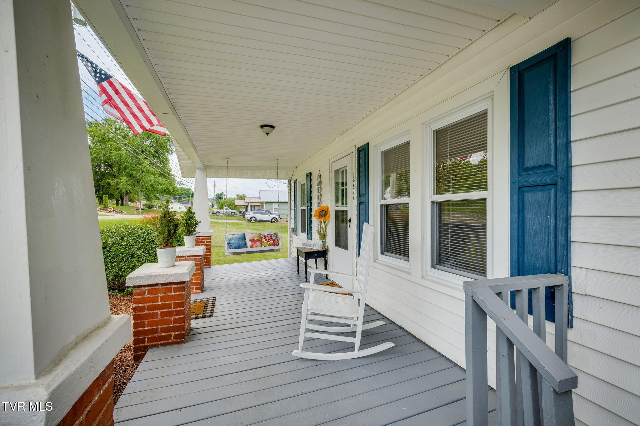 1774 Highway 93 Fall Branch, TN 37656 - Photo 4 of 29 004