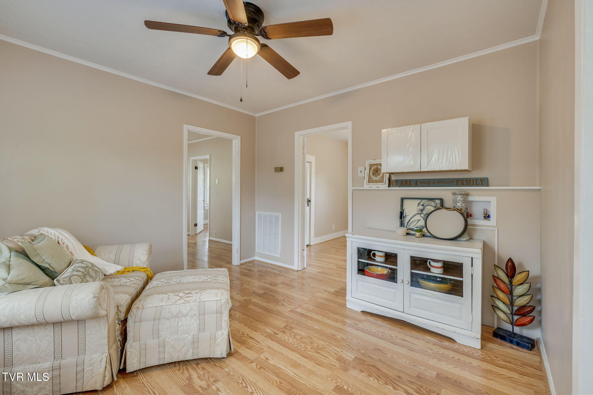 1774 Highway 93 Fall Branch, TN 37656 - Photo 8 of 29 008