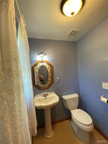 $1,200 | 15040 Bradley Lane, Marion, IL 62959