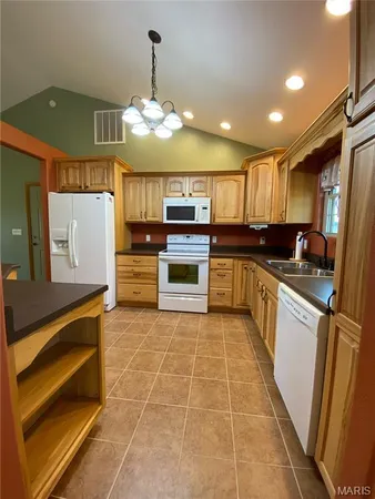 $1,200 | 15040 Bradley Lane, Marion, IL 62959