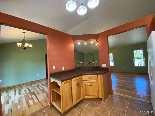 $1,200 | 15040 Bradley Lane, Marion, IL 62959