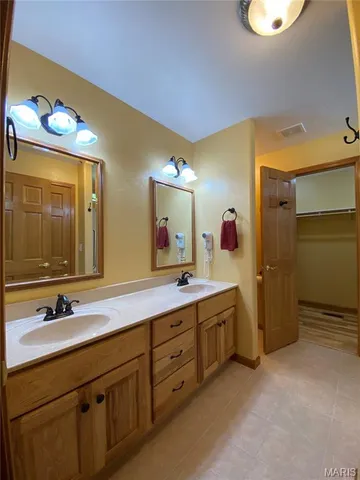 $1,200 | 15040 Bradley Lane, Marion, IL 62959