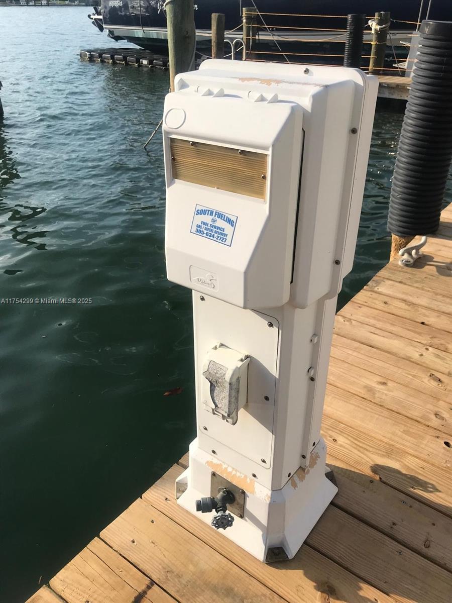 5001 Collins Avenue Miami Beach, FL 33140 - Photo 4 of 8 a view of storage and utility