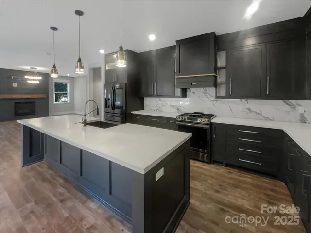 $669,000 | 244 Sycamore Creek Road, Fort Mill, SC 29708