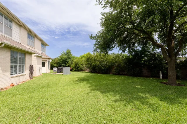 $3,000 | 44 Parkway Place, Houston, TX 77040