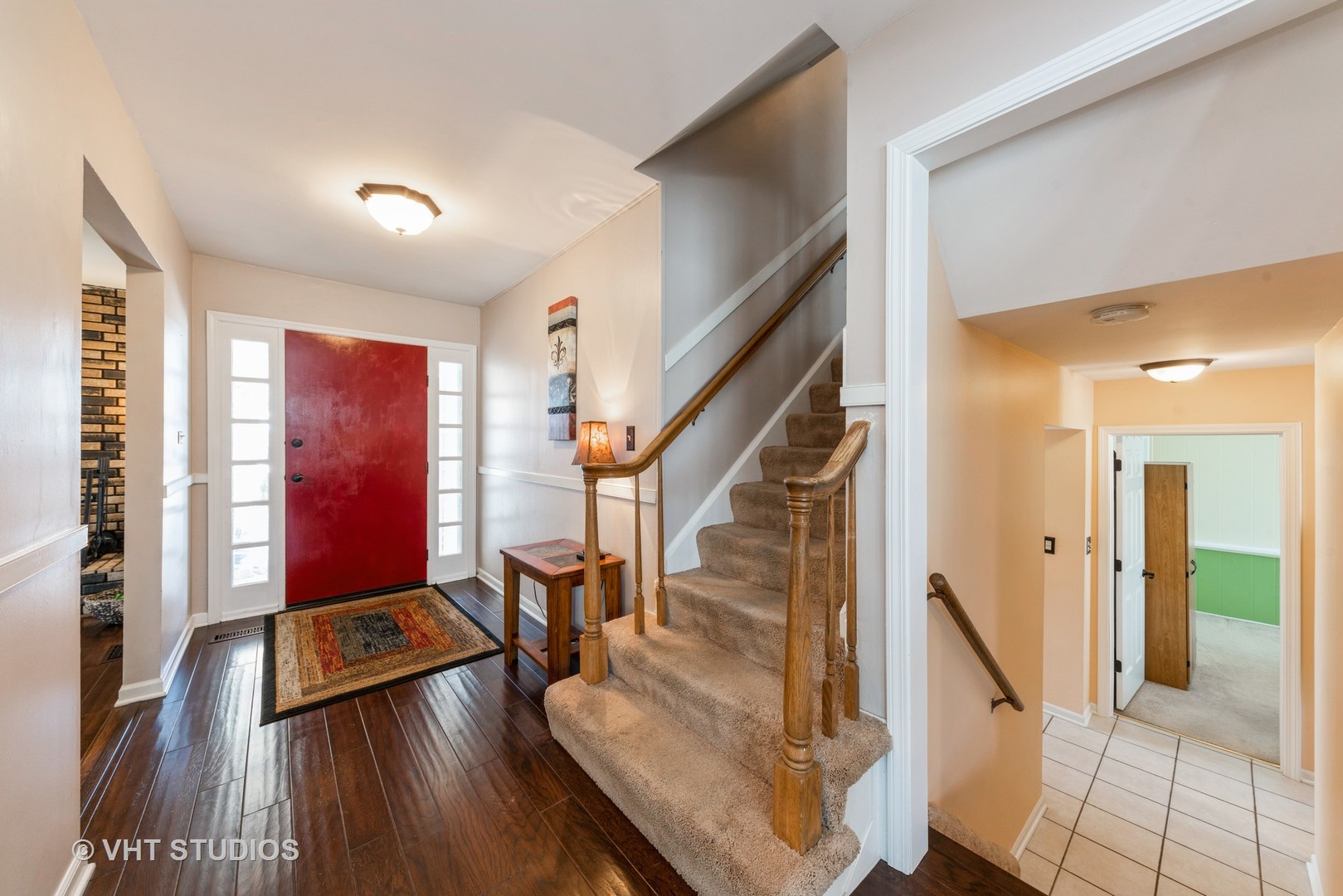 1310 Campbell Lane Hoffman Estates, IL 60169 - Photo 2 of 17