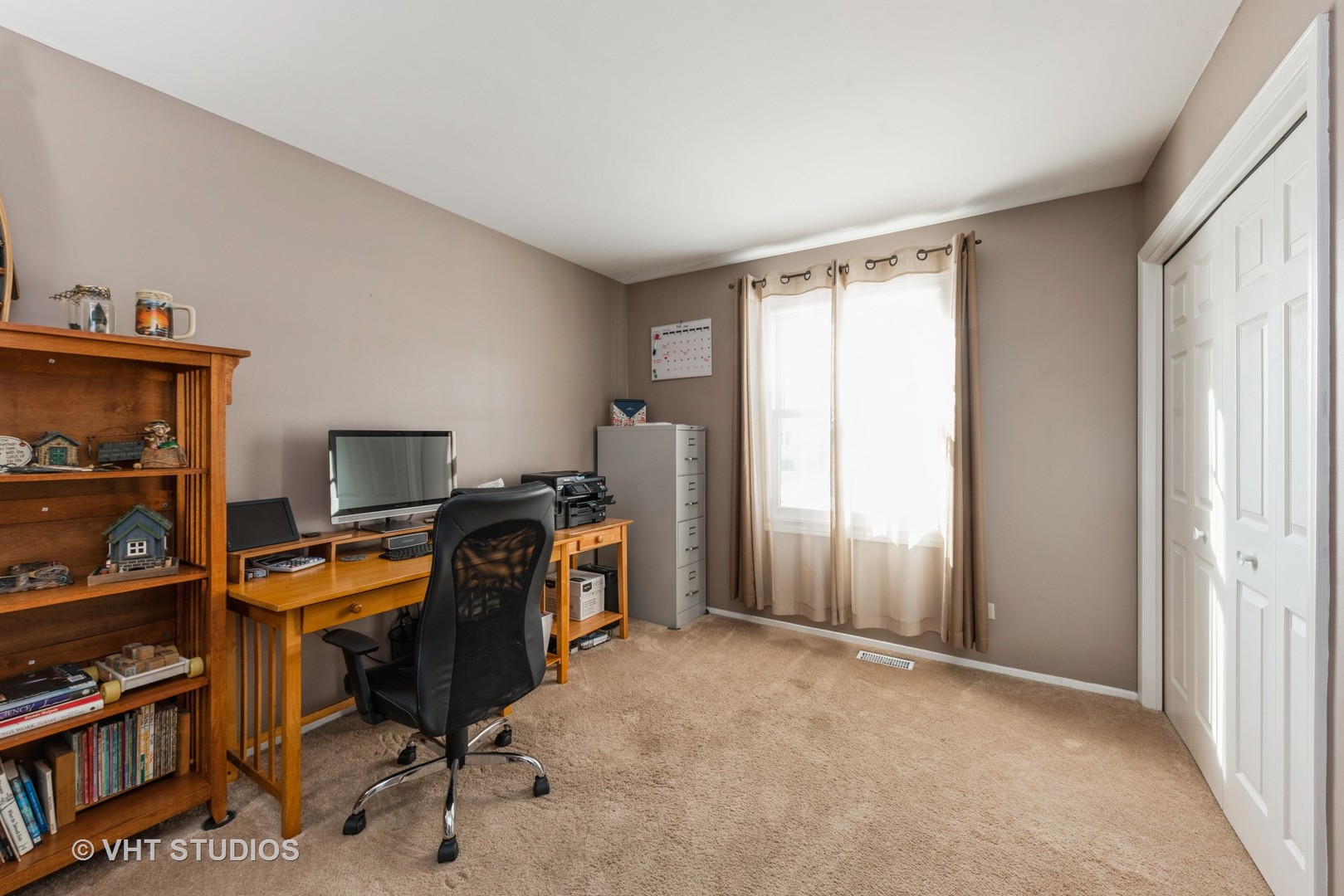 1310 Campbell Lane Hoffman Estates, IL 60169 - Photo 11 of 17