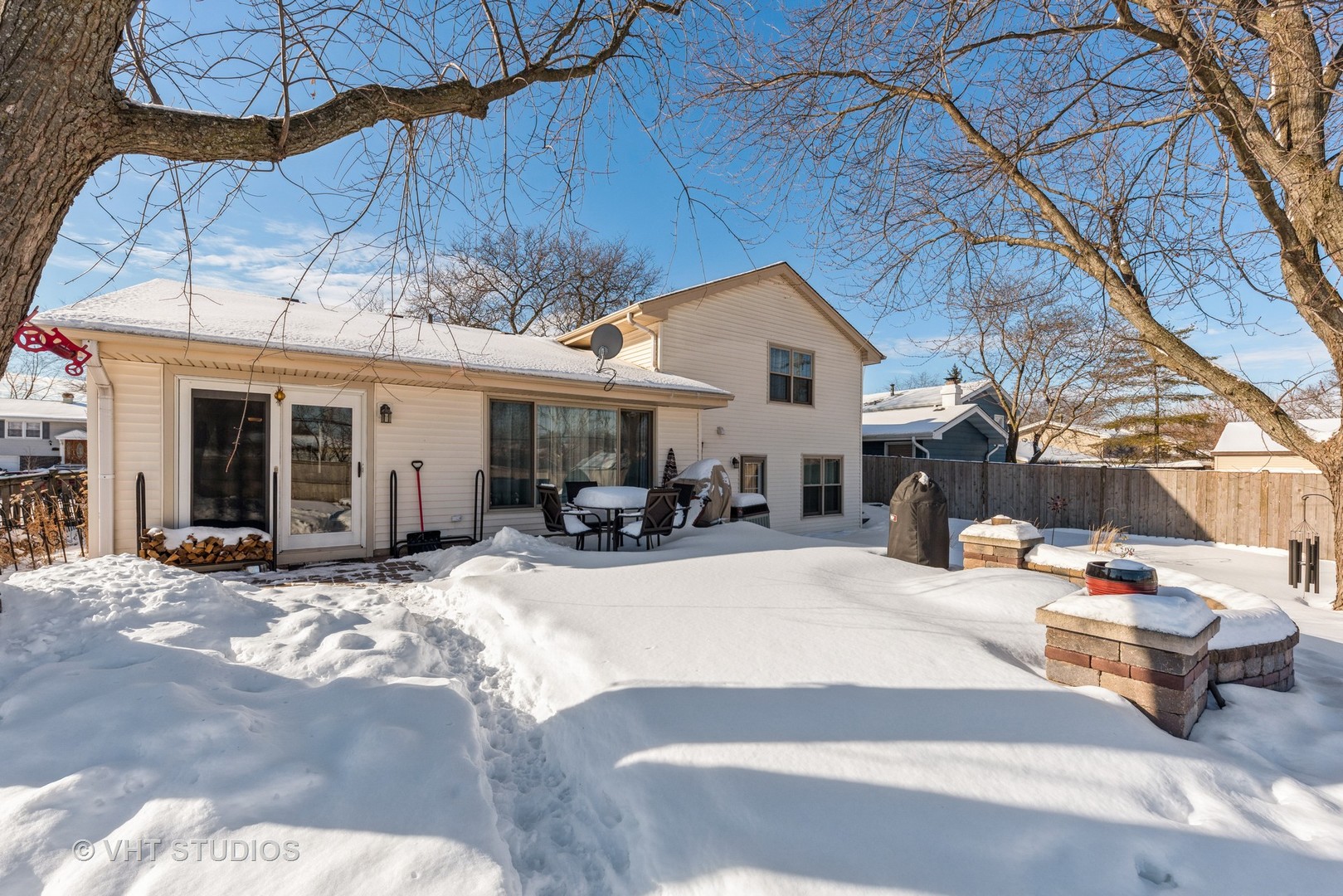 1310 Campbell Lane Hoffman Estates, IL 60169 - Photo 16 of 17