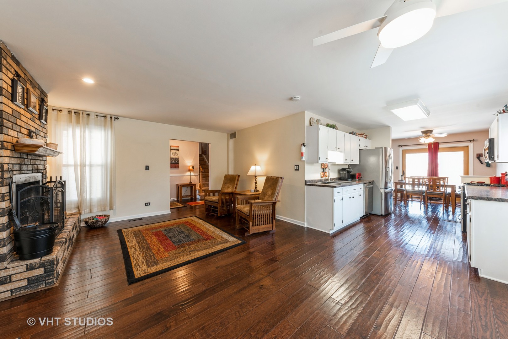 1310 Campbell Lane Hoffman Estates, IL 60169 - Photo 8 of 17