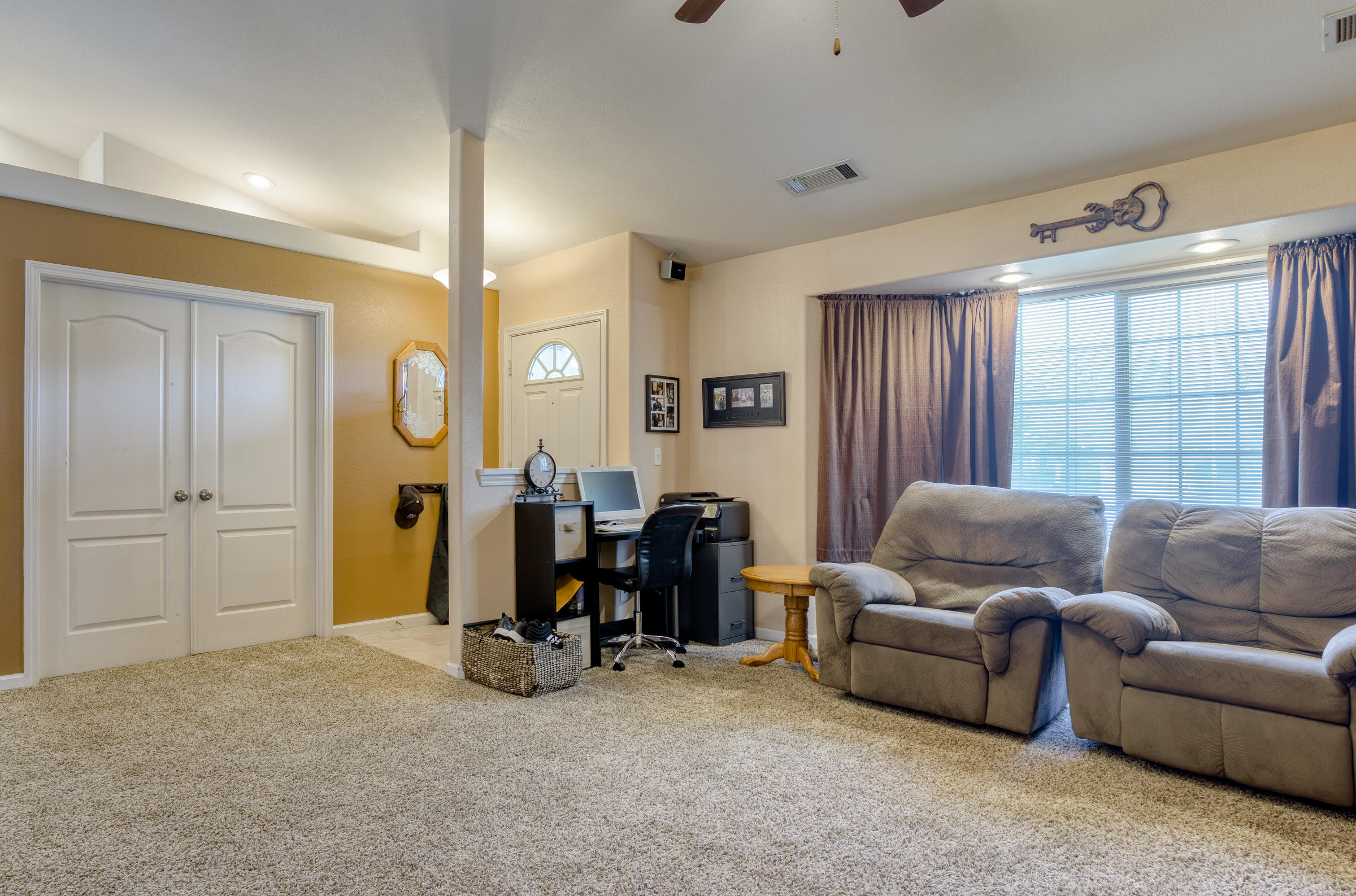 1933 Airstrip Road Redding, CA 96003 - Photo 5 of 38 _DSC9274