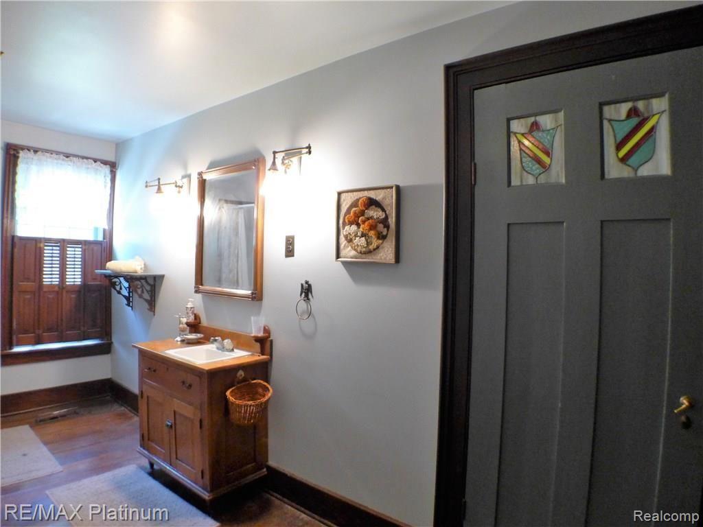 10115 Faussett Road Fenton, MI 48430 - Photo 15 of 39 P1060148.JPG