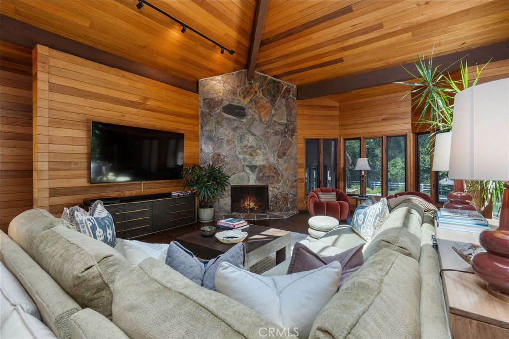 231 Bell Cyn Road Bell Canyon, CA 91307 - Photo 10 of 49