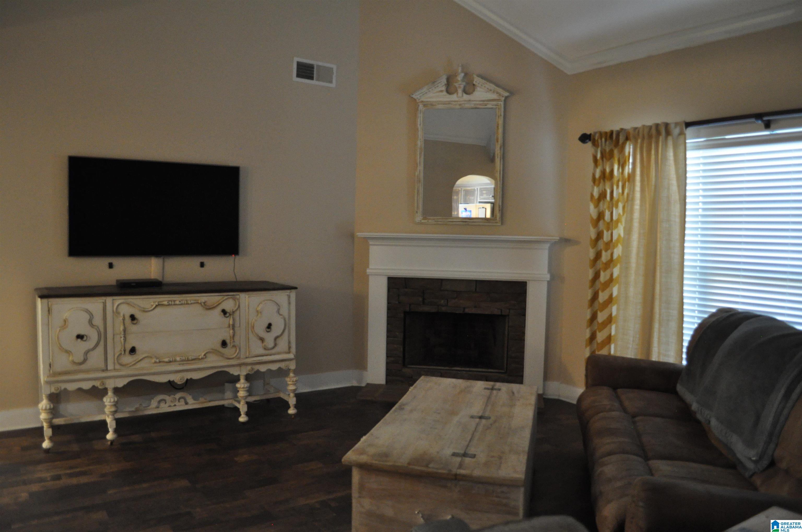 1052 Emerald Ridge Drive Calera, AL 35040 - Photo 4 of 23