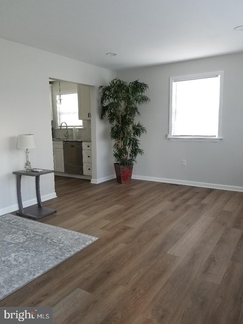 452 Dewey Road Bellmawr, NJ 08031 - Photo 3 of 16