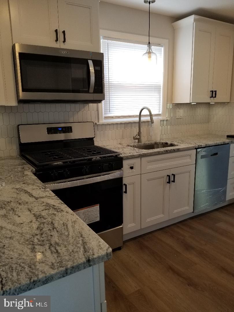 452 Dewey Road Bellmawr, NJ 08031 - Photo 4 of 16