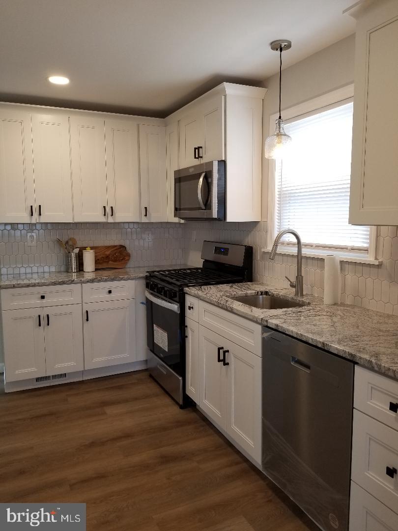 452 Dewey Road Bellmawr, NJ 08031 - Photo 6 of 16