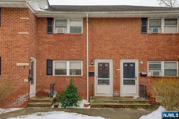 $465,000 | 295 Tenafly Road, Unit I, Tenafly, NJ 07670