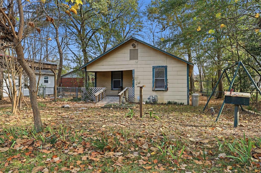 409 North Henry Street Lindale, TX 75771 - Photo 5 of 21