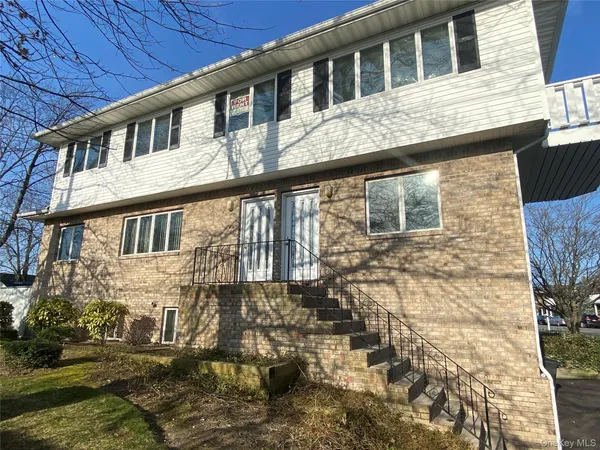 $4,350 | 11 Claire Court, West Babylon, NY 11704