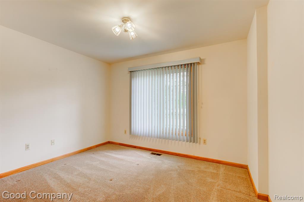 50837 Raintree Circle Chesterfield, MI 48047 - Photo 20 of 37