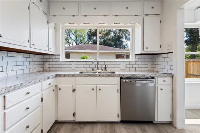 $169,900 | 1406 South 11th Street, Kingsville, TX 78363