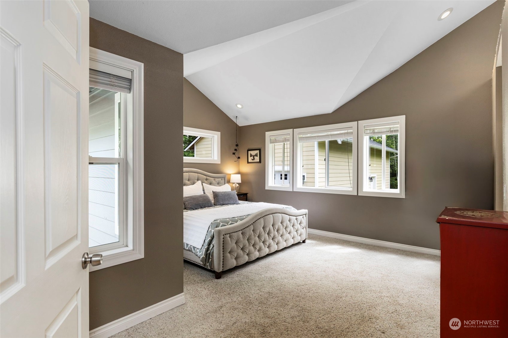 5786 East Collins Road Port Orchard, WA 98366 - Photo 16 of 34 Gallery Image 16
