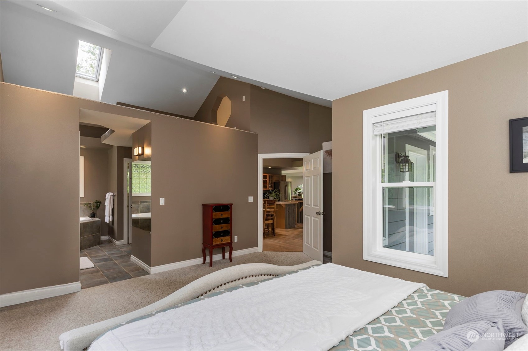 5786 East Collins Road Port Orchard, WA 98366 - Photo 17 of 34 Gallery Image 17