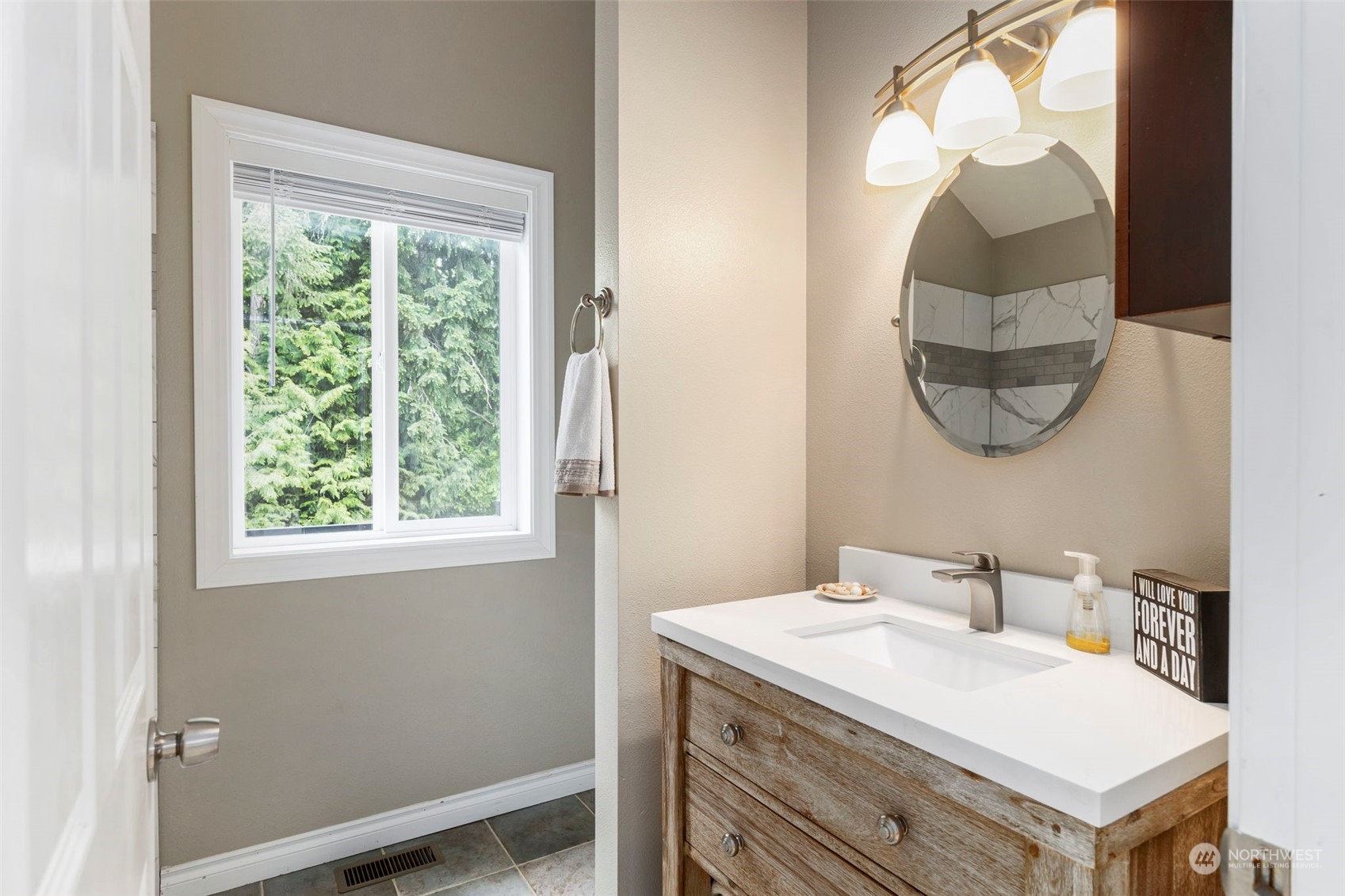 5786 East Collins Road Port Orchard, WA 98366 - Photo 22 of 34 Gallery Image 22