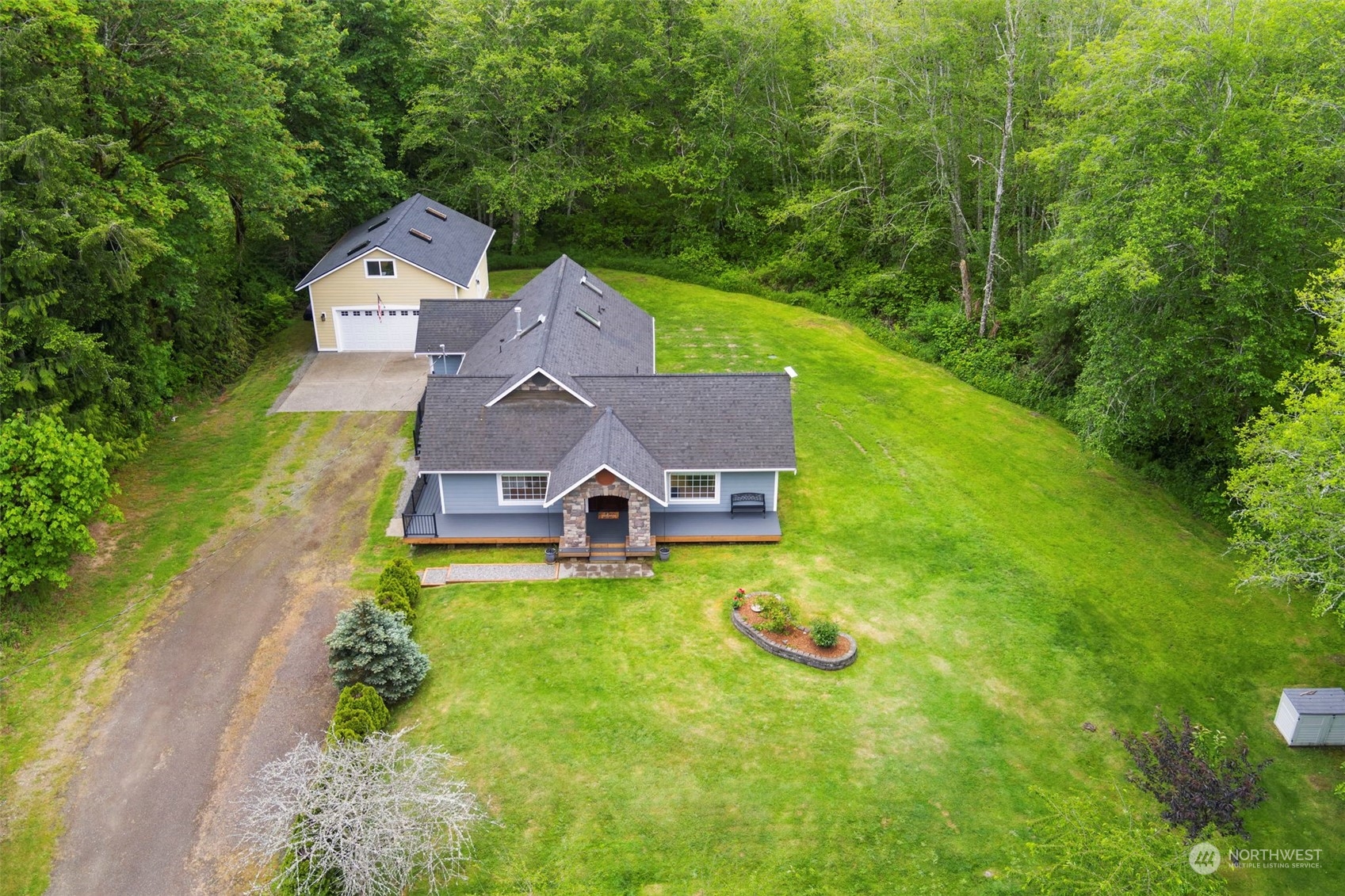 5786 East Collins Road Port Orchard, WA 98366 - Photo 3 of 34 Gallery Image 3