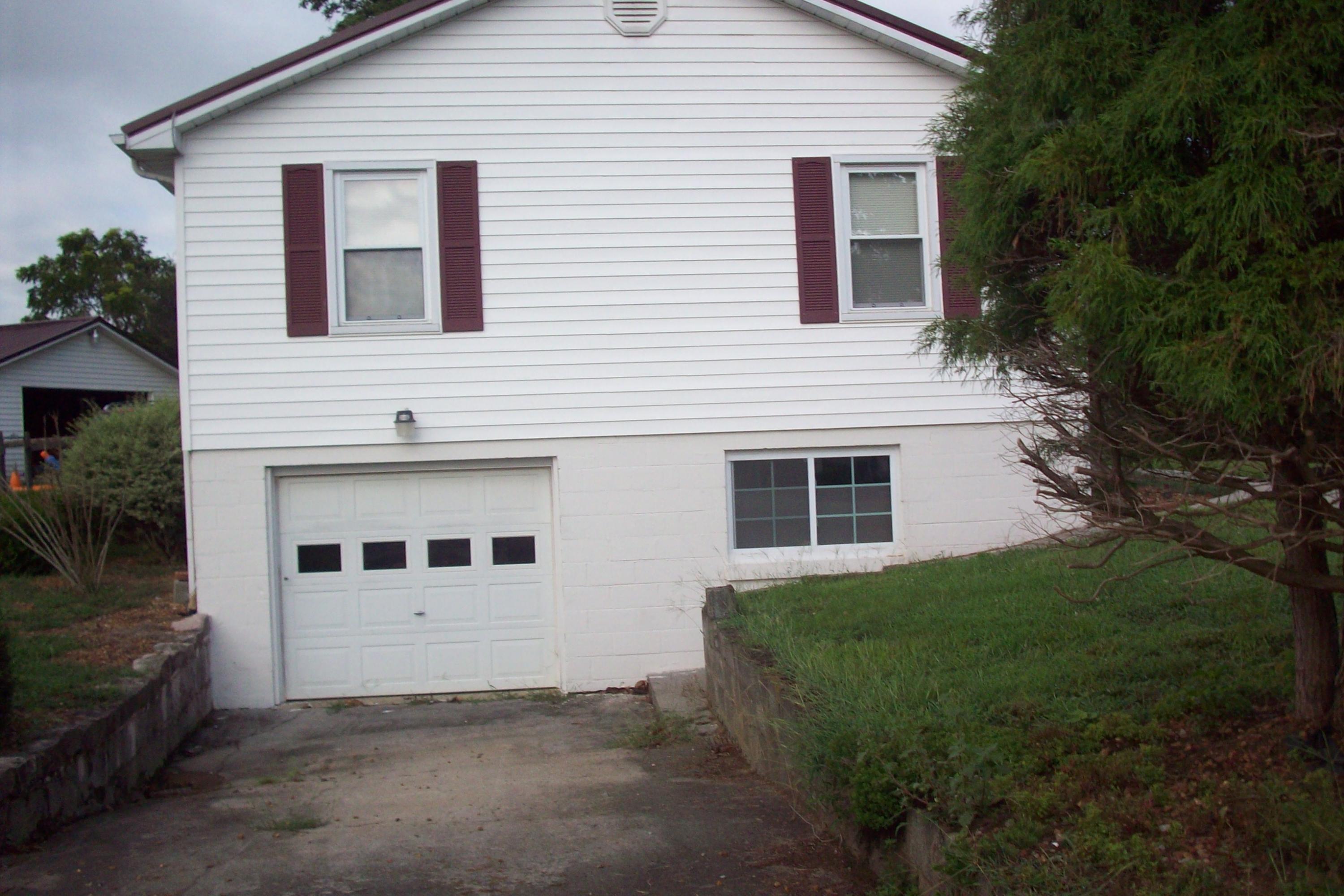 4643 Nails Creek Road Rockford, TN 37853 - Photo 12 of 19 Left side one car garage