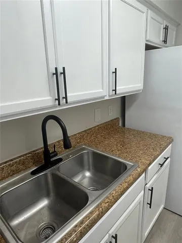 a close view of sink