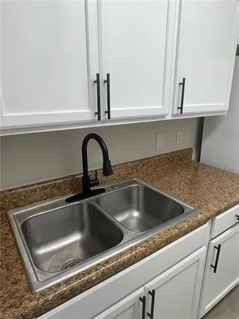 a close view of sink and tap