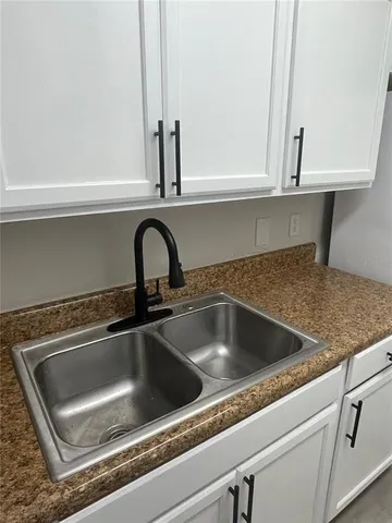 a close view of sink and tap