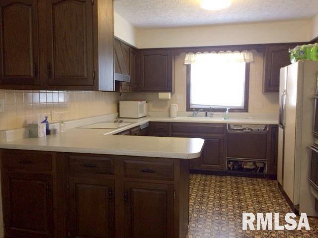 9326 141st Street West Taylor Ridge, IL 61284 - Photo 7 of 19