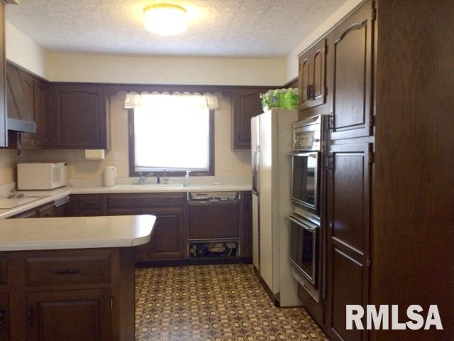 9326 141st Street West Taylor Ridge, IL 61284 - Photo 8 of 19