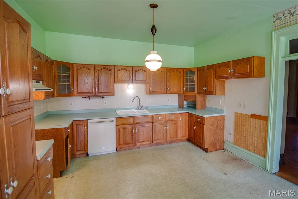 115 North Main Street Modesto, IL 62667 - Photo 11 of 57
